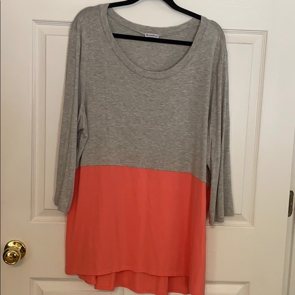 Coral and grey color block 3/4 sleeve tunic sz 3X - Picture 2 of 4